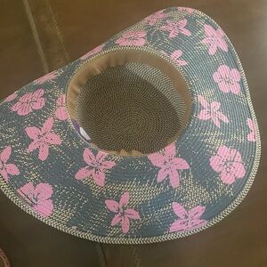 New David Young Wide Brim Straw Sun Hat.New without tag